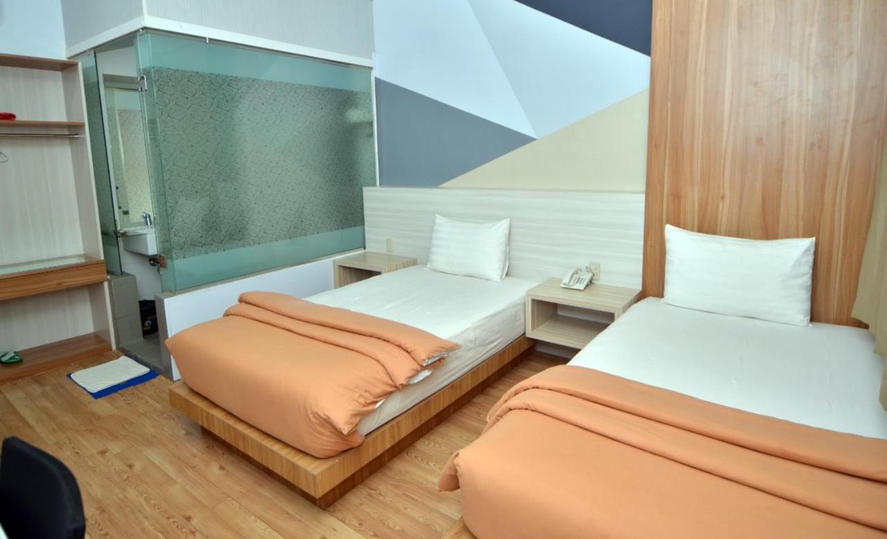 Hip Hope Hotel Banda Aceh Extérieur photo